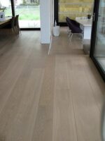 Stilvoller Holzboden bei Bauer Parkett- und Oberflächenzentrum