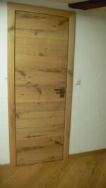 Holztür, die den Wohnbereich aufwertet