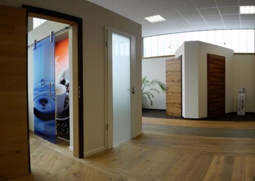 Verschiedene Türmodelle bei Bauer Parkett- und Oberflächenzentrum in Straubing