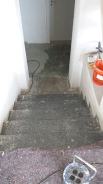 Unbearbeitete Treppe