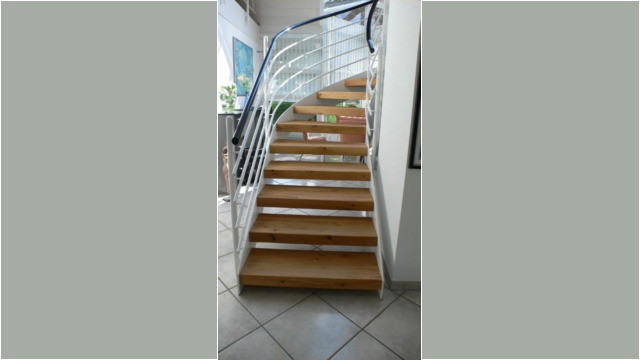 Holztreppe für Ihre Wohneinheit